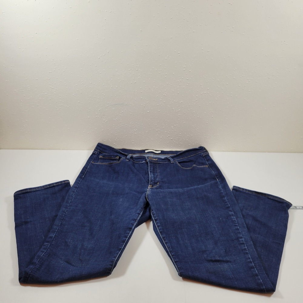 Levi's Classic Straight Jeans Women 16 Blue Excellent 414 Dark Wash 39250-0062